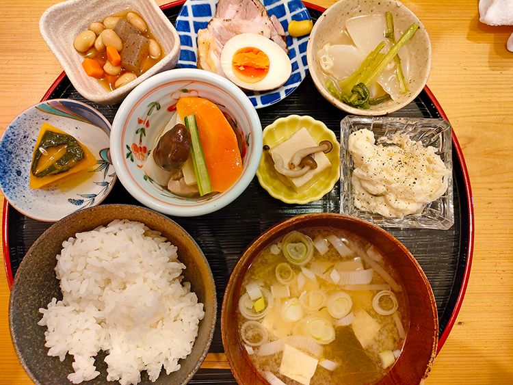 豆のおばんざい定食