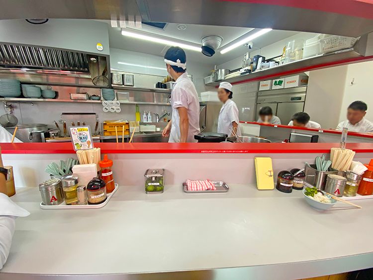 邦ちゃんラーメンの店内