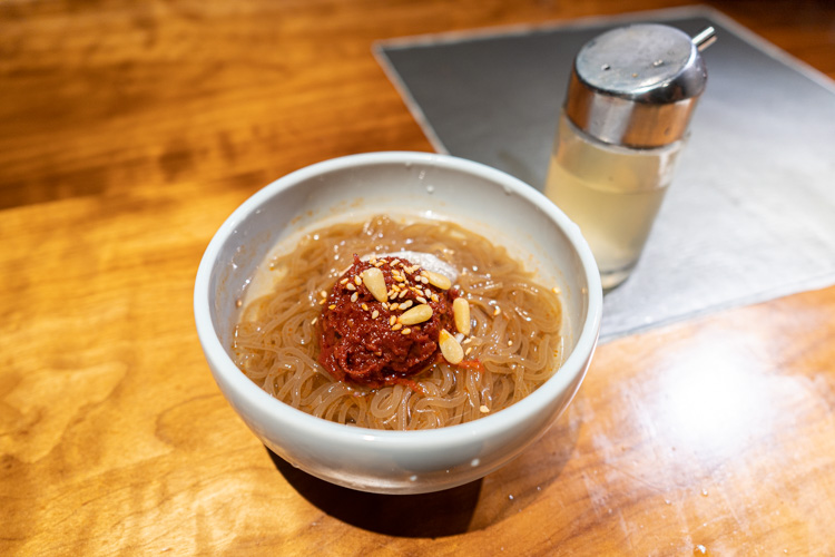 黒冷麺 の写真