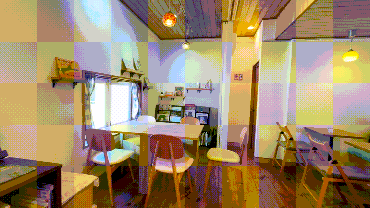 「ムッチーズカフェ」の店内GIF