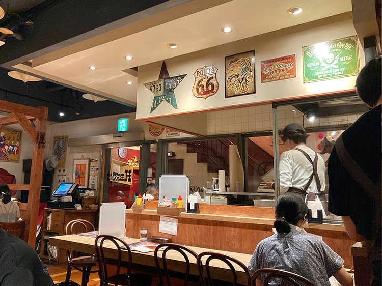 HERO'S 吉祥寺店の店内