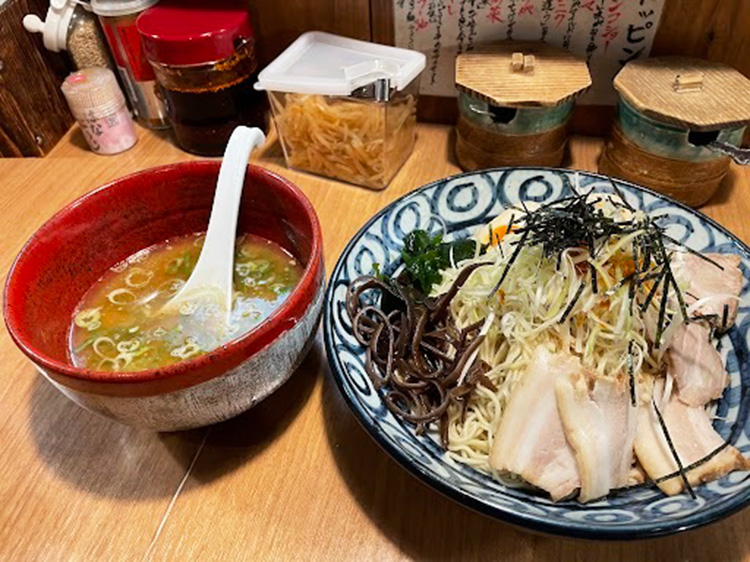 「九州らーめん 祥」の特つけ祥（醤油）