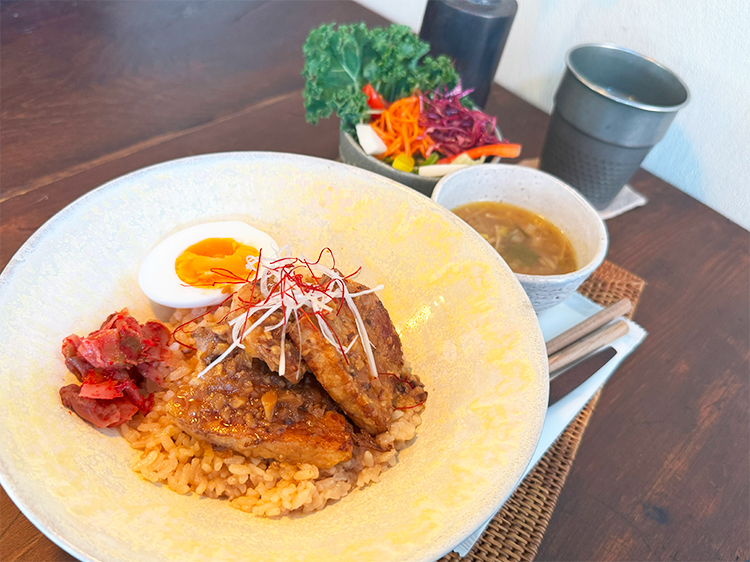  「囍茶東京」選べる台湾茶のランチセット～魯肉飯（ルーローハン）～