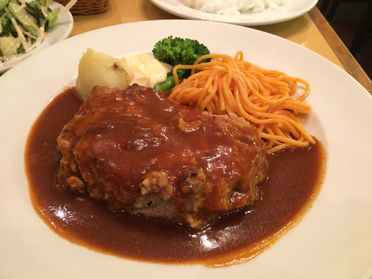 カフェ クレエルのハンバーグセット